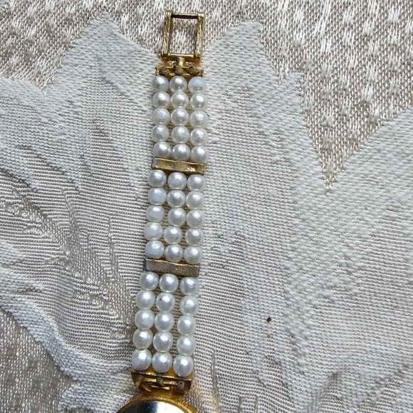 Eastman Quartz Gold Tone Pearl Rhinestone Watch - Picture 14 of 16